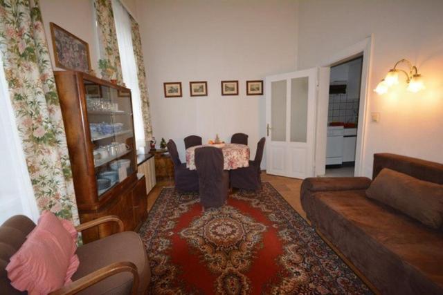 Vienna Holiday Apartments Bagian luar foto