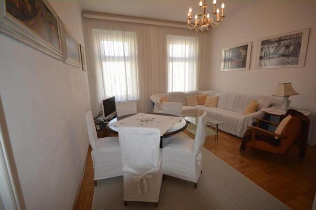 Vienna Holiday Apartments Bagian luar foto