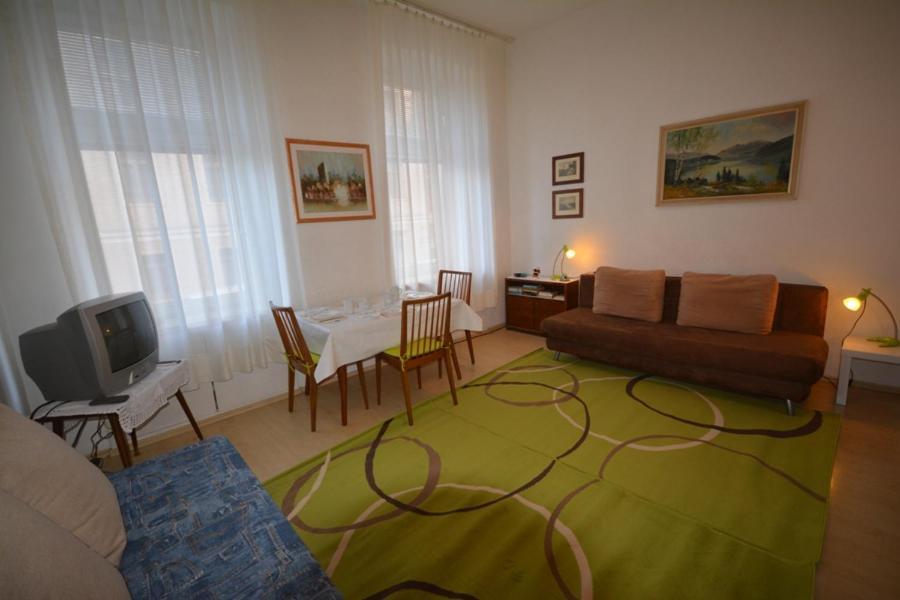 Vienna Holiday Apartments Bagian luar foto